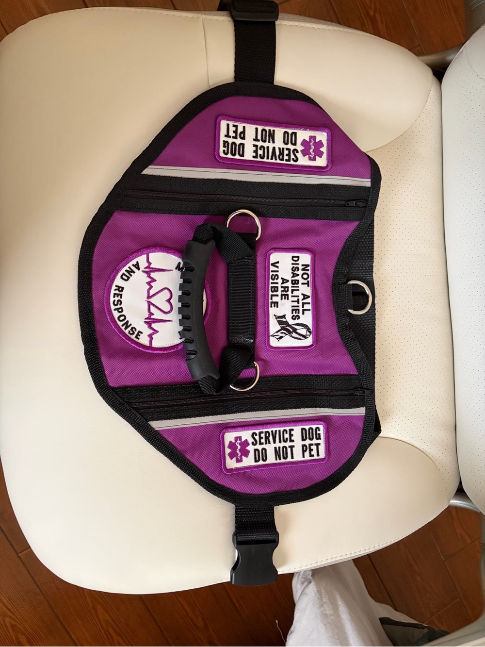 Service dog custom vest with custom patches - great condition!